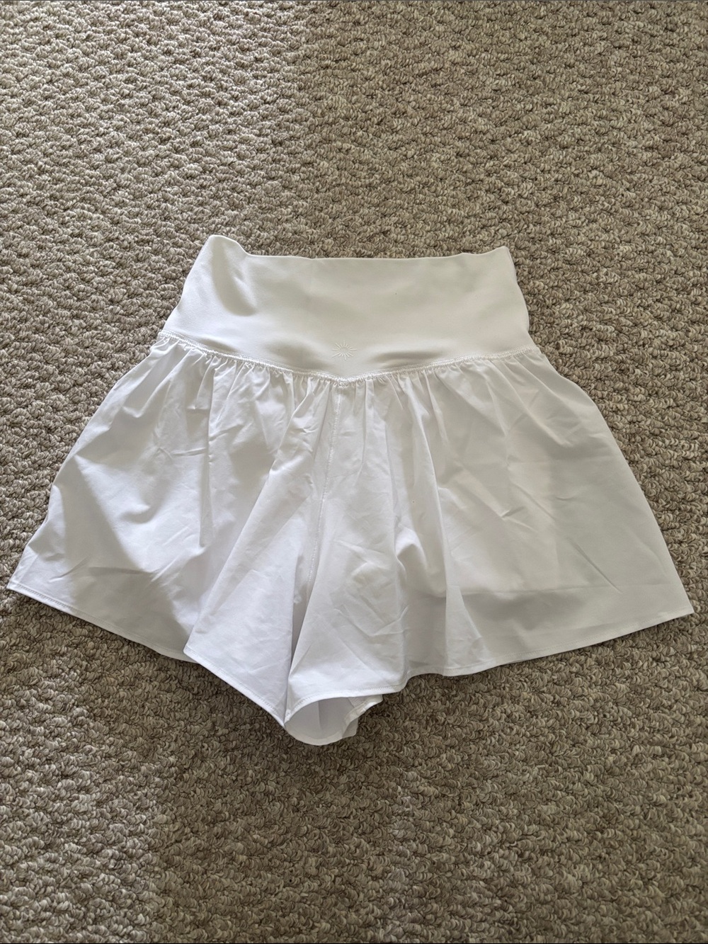 OFFLINE by Aerie Crossover shorts - Picture 2 of 2